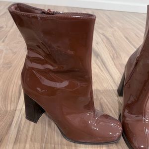 Shiny brown boots size 7